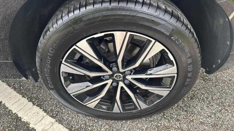 Volvo Xc60 2.0 B4P Plus Dark 5dr Geartronic Petrol Estate